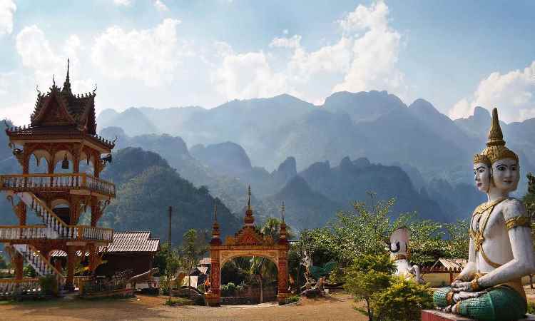 7 Hal yang Perlu Diketahui Sebelum Bepergian ke Laos