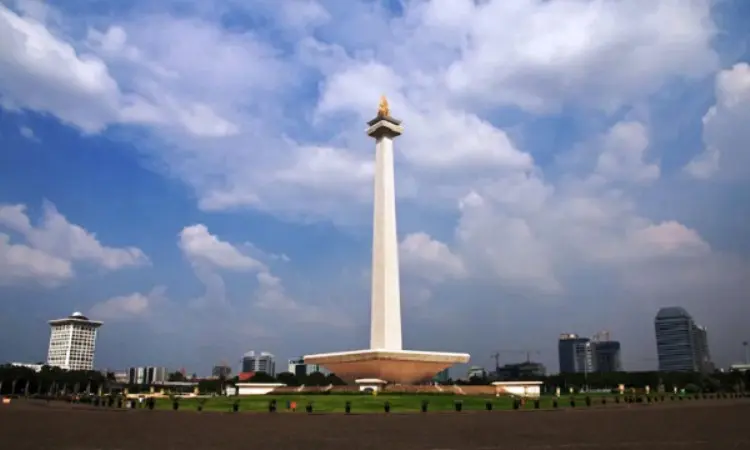 Monumen Nasional (Monas): Simbol Kemegahan dan Kebanggaan Indonesia di Jantung Jakarta